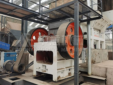 基建加速 大產(chǎn)量鄂式破碎機成砂石料廠“寵兒”