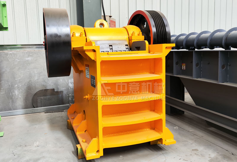 顎式破碎機(jī).jpg 顎式破碎機(jī)